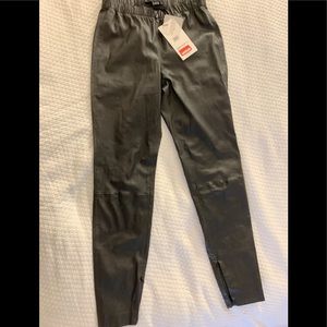 St.John Women’s Pants NWT